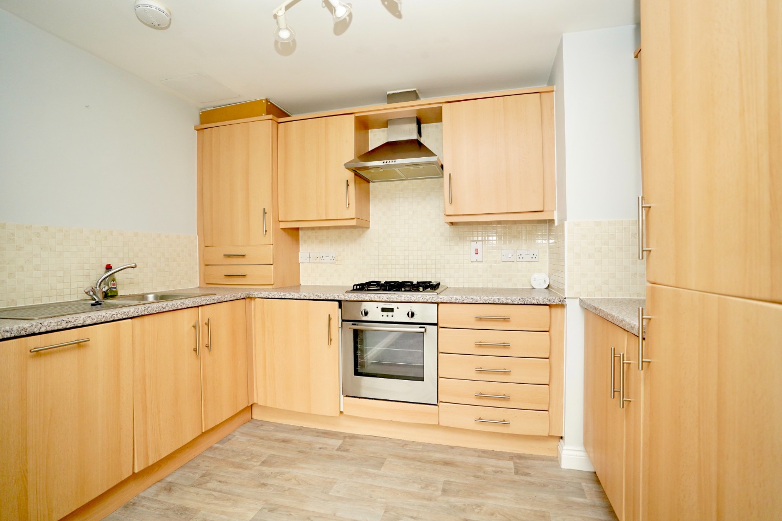 2 bed flat for sale in Leas Close, St Ives  - Property Image 3