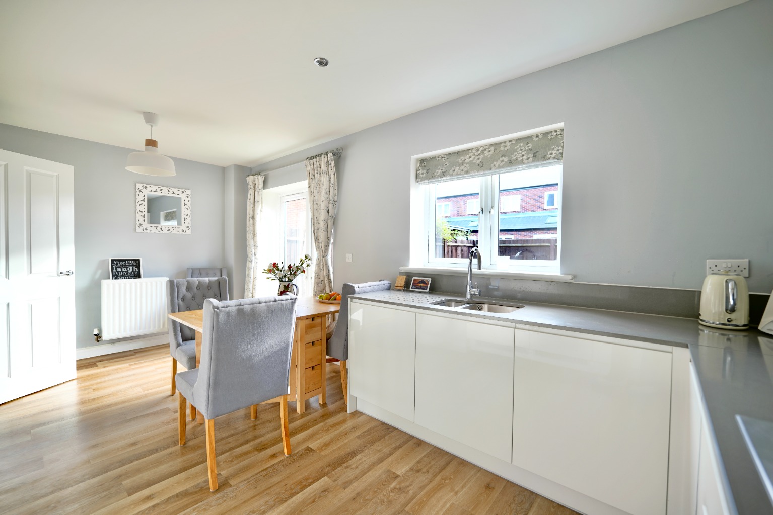 3 bed semi-detached house for sale in Hetley Close, Cambridgeshire 4