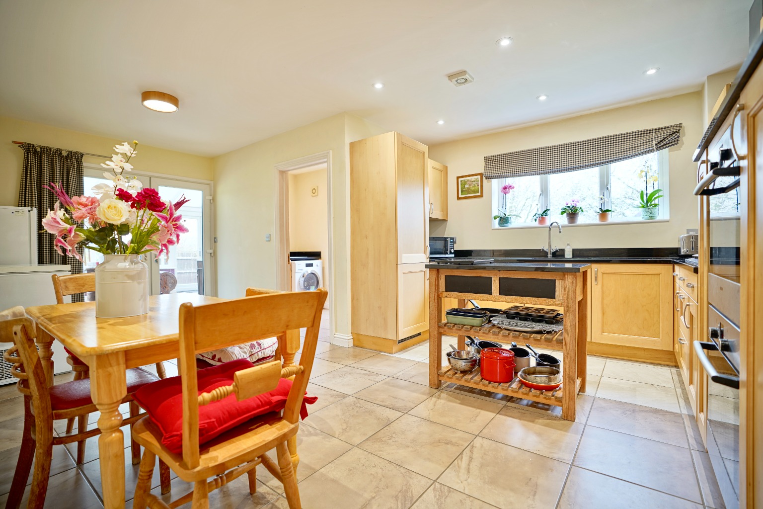 5 bed detached house for sale in Moat Close, Huntingdon  - Property Image 6