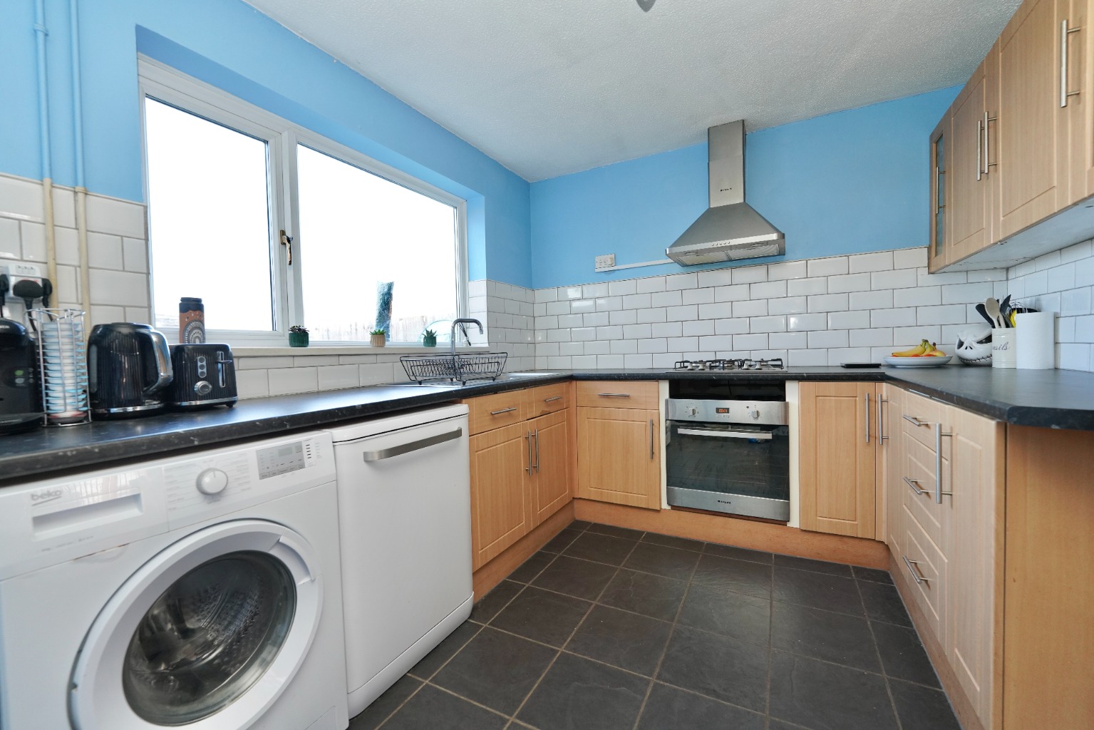 3 bed end of terrace house for sale in Elizabeth Way, Huntingdon  - Property Image 3