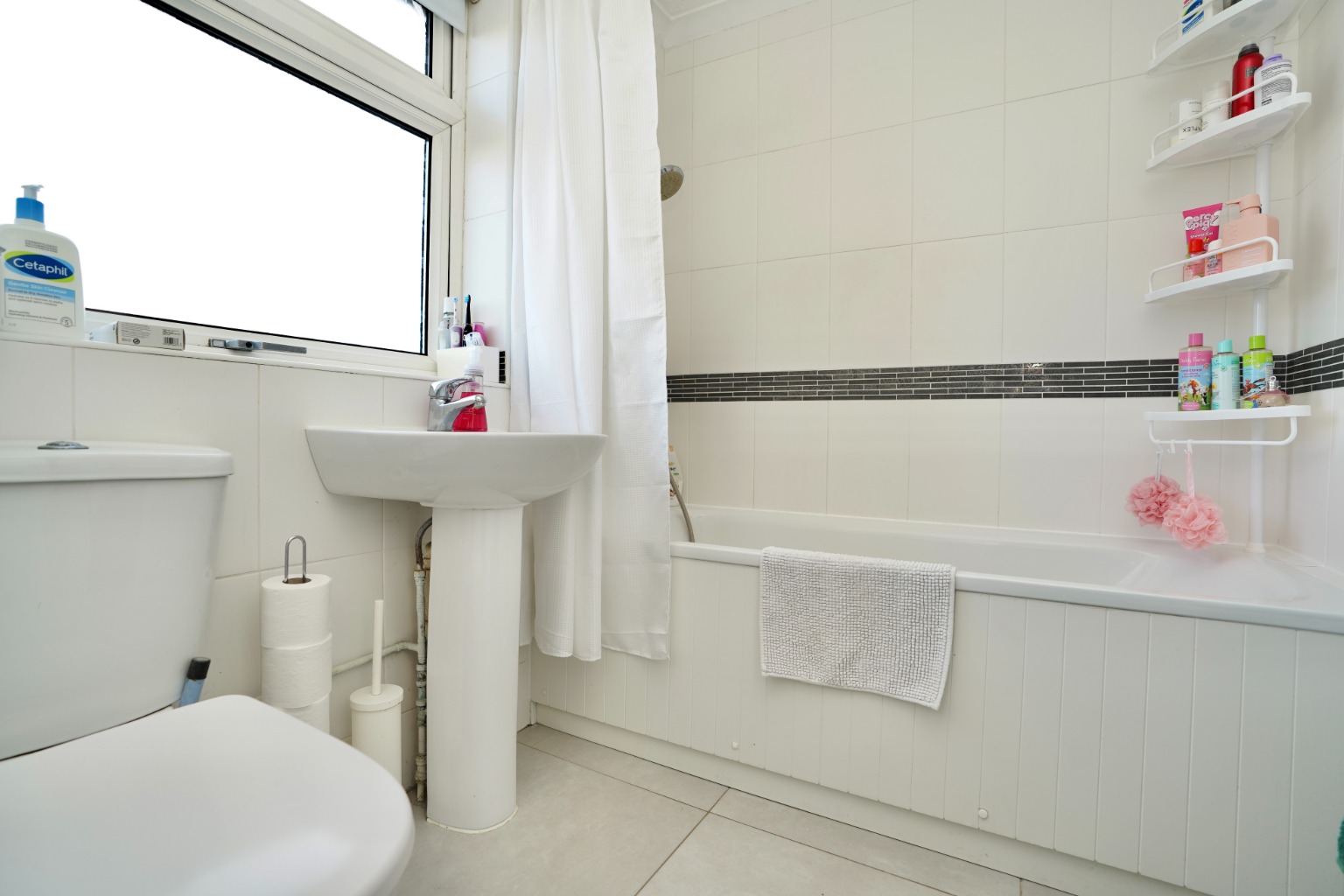 3 bed end of terrace house for sale in Dunholt Way, Huntingdon 13