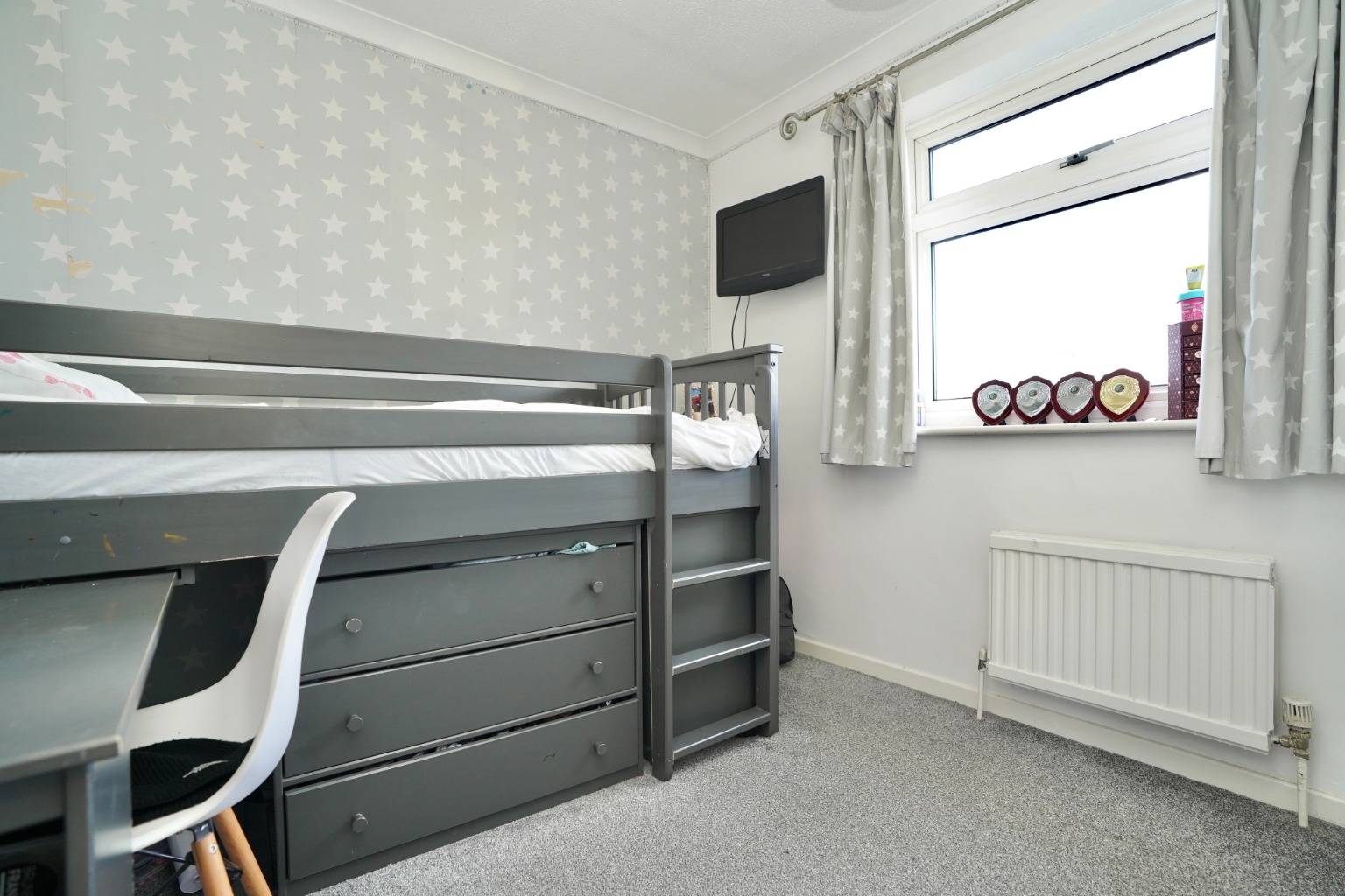 3 bed end of terrace house for sale in Dunholt Way, Huntingdon 12