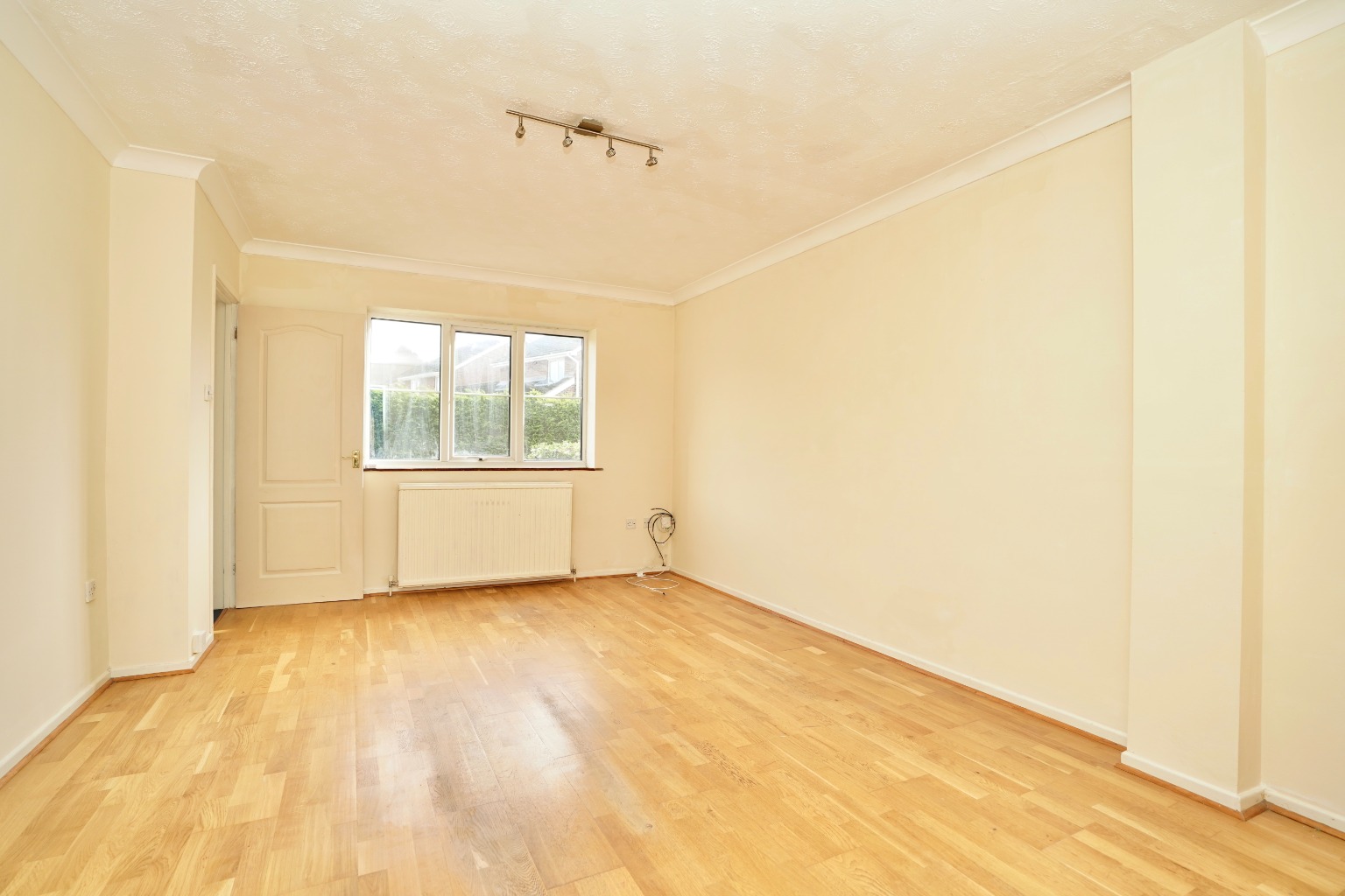 2 bed terraced house for sale in Pennway, Huntingdon  - Property Image 5
