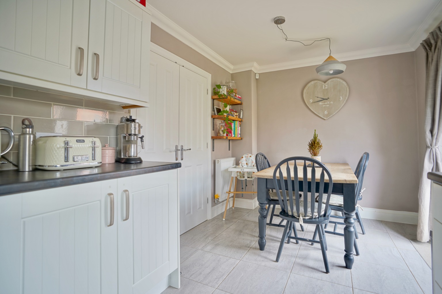 3 bed end of terrace house for sale in Mallory Place, Huntingdon 3