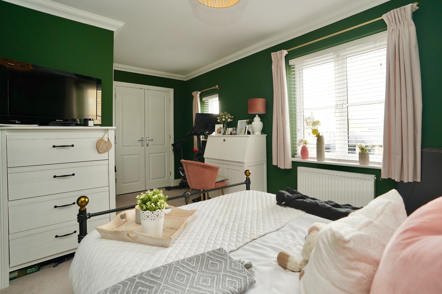 3 bed end of terrace house for sale in Mallory Place, Huntingdon 6