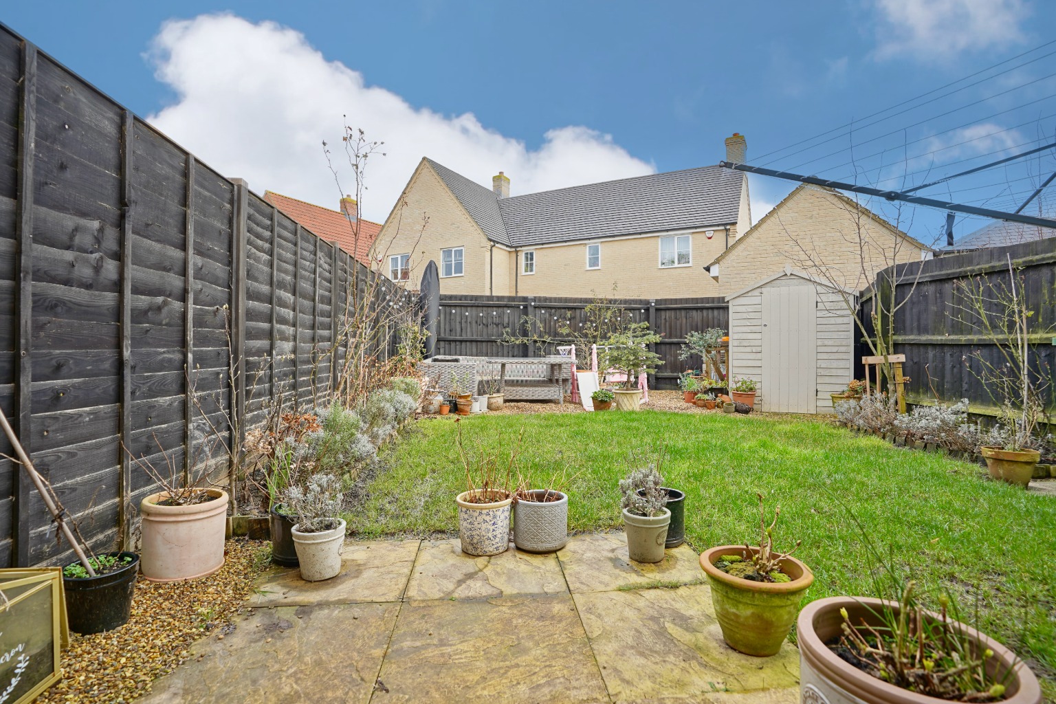 3 bed end of terrace house for sale in Mallory Place, Huntingdon 11