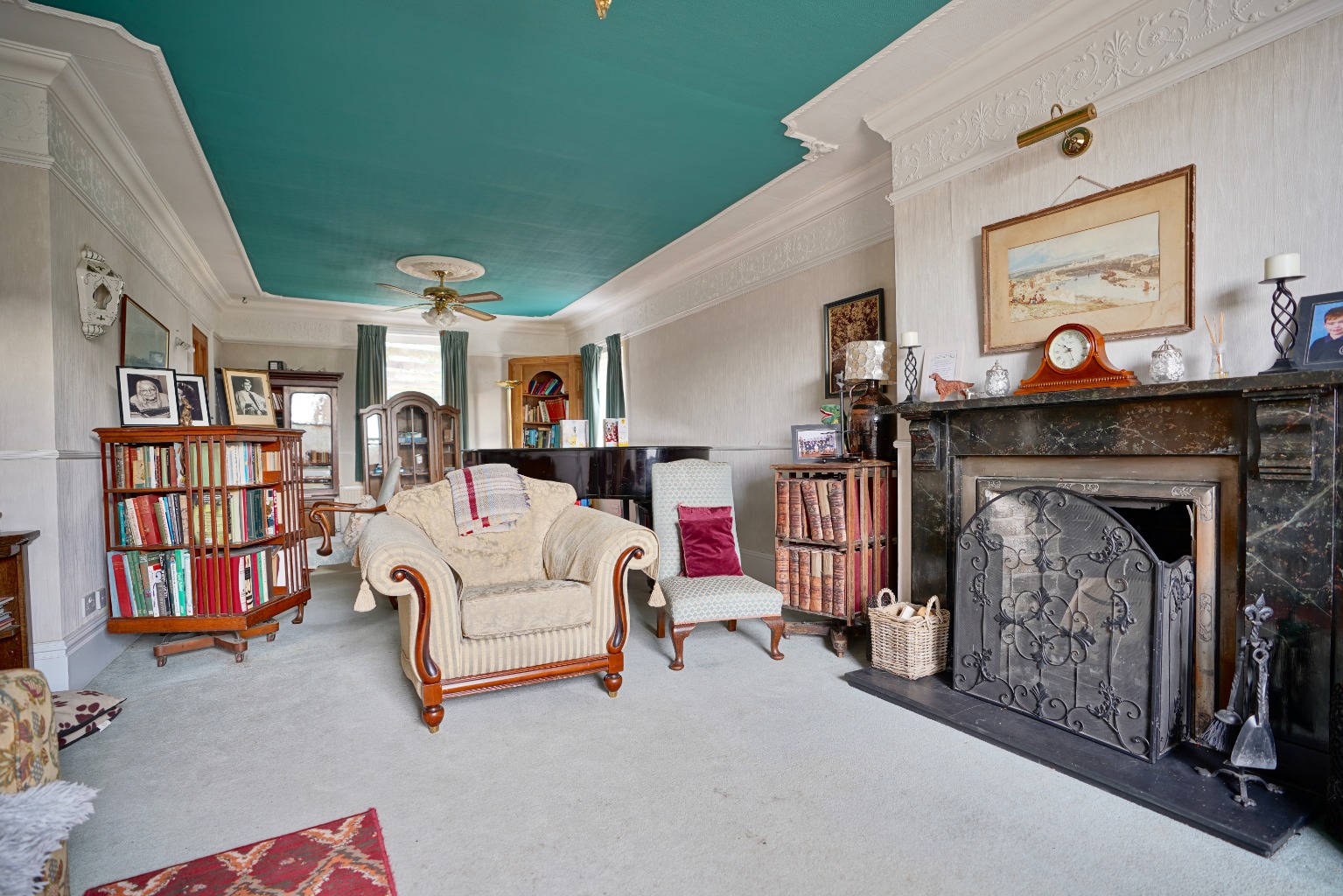 5 bed detached house for sale in High Street, Huntingdon 2