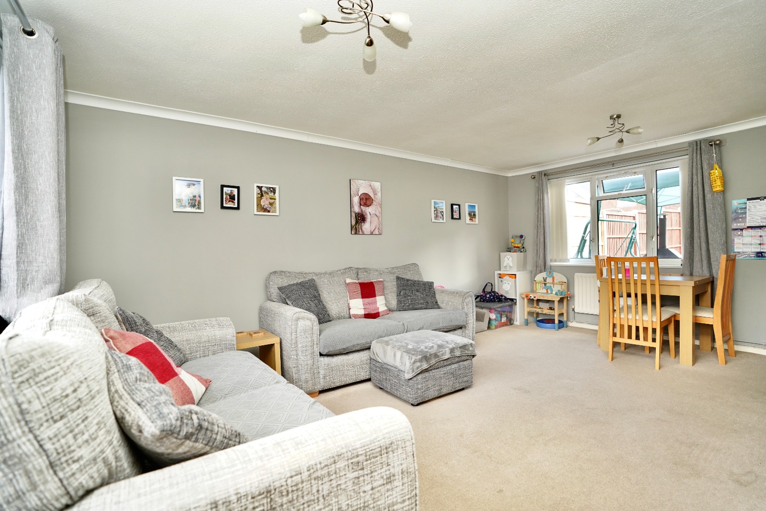 3 bed semi-detached house for sale in Churchill Avenue, Huntingdon  - Property Image 5