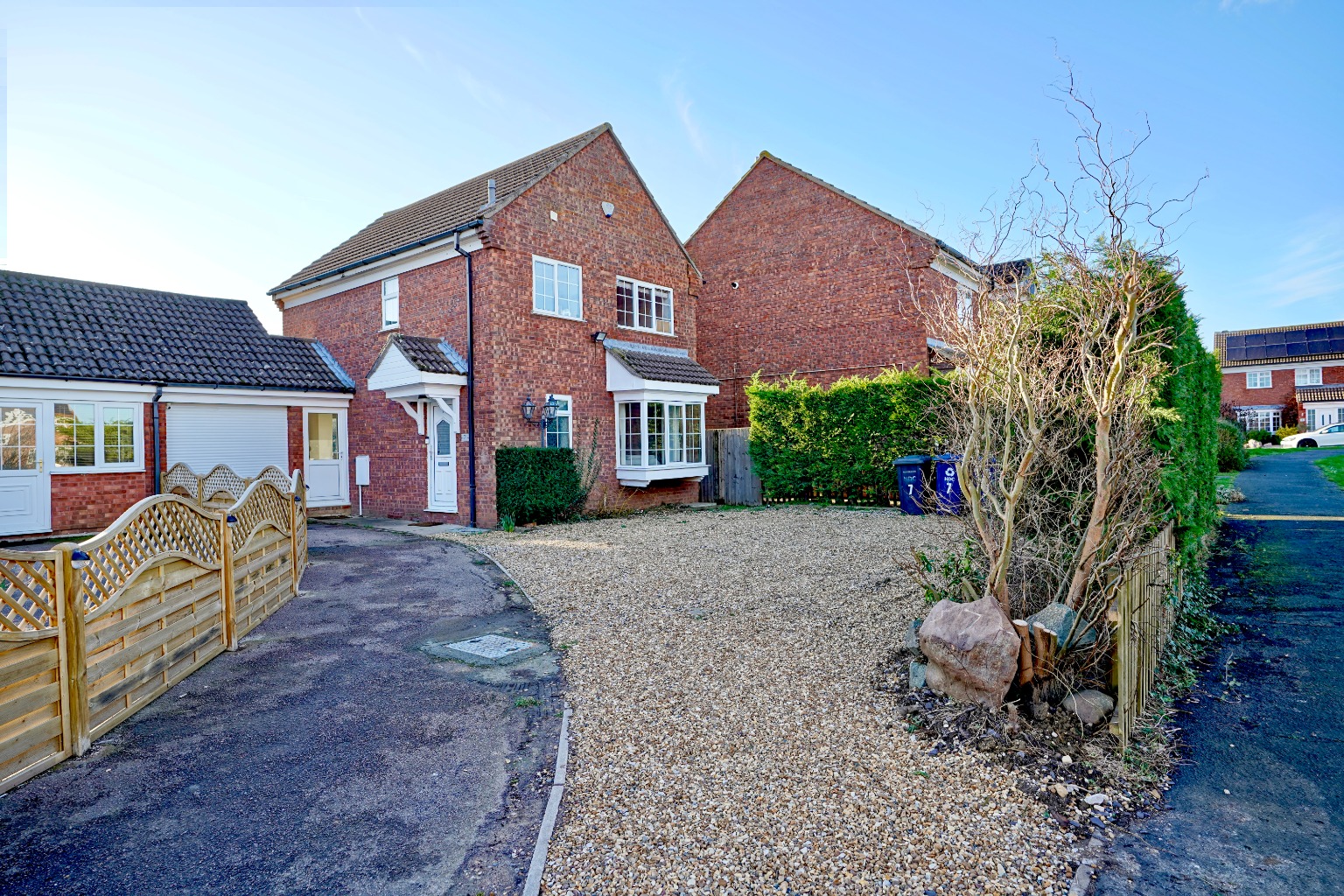 3 bed detached house for sale in Lowry Close, St. Ives 3