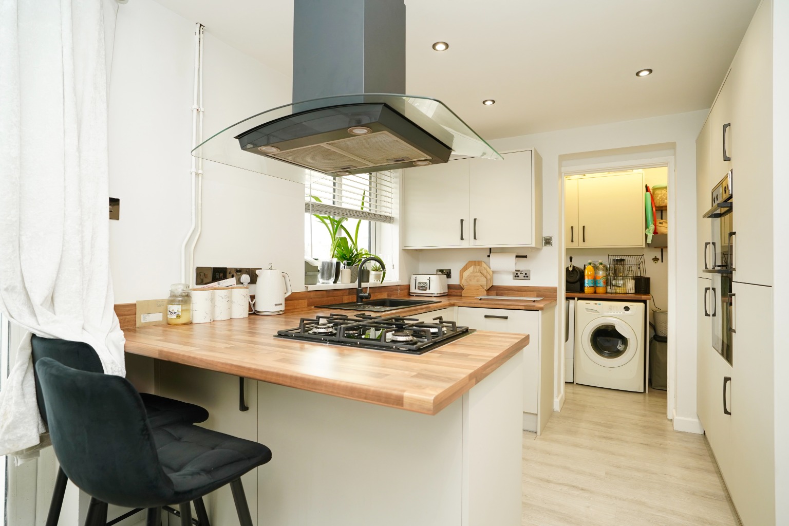 3 bed semi-detached house for sale in Prospero Way, Huntingdon  - Property Image 5
