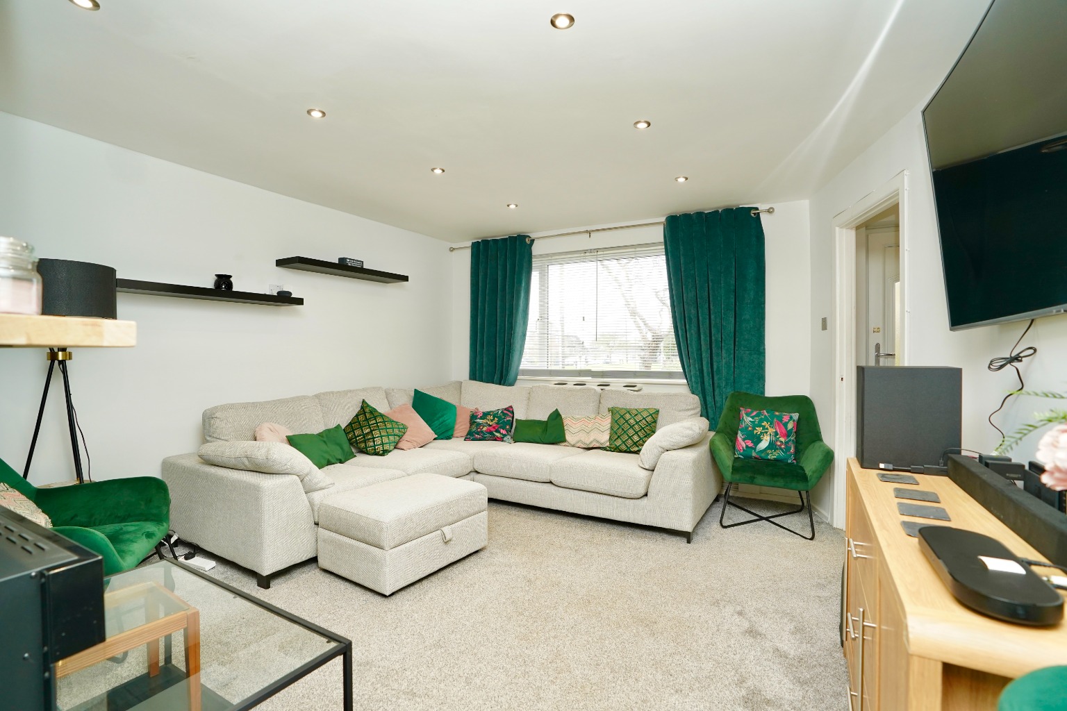 3 bed semi-detached house for sale in Prospero Way, Huntingdon  - Property Image 6
