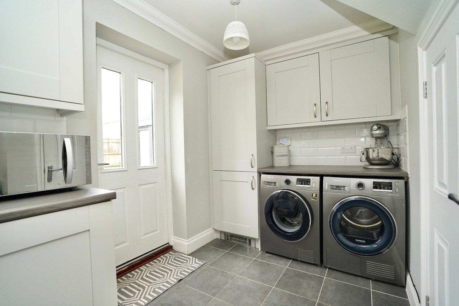 3 bed detached house for sale in Carnaile Road, Huntingdon 3