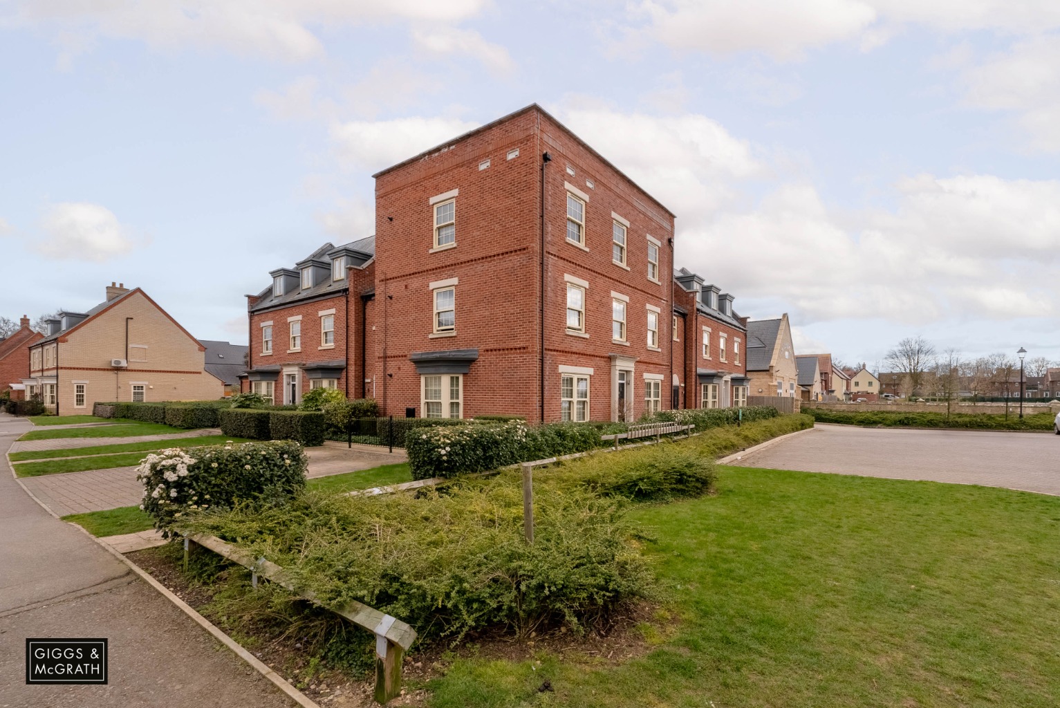 2 bed flat for sale in Central Avenue, Huntingdon 9
