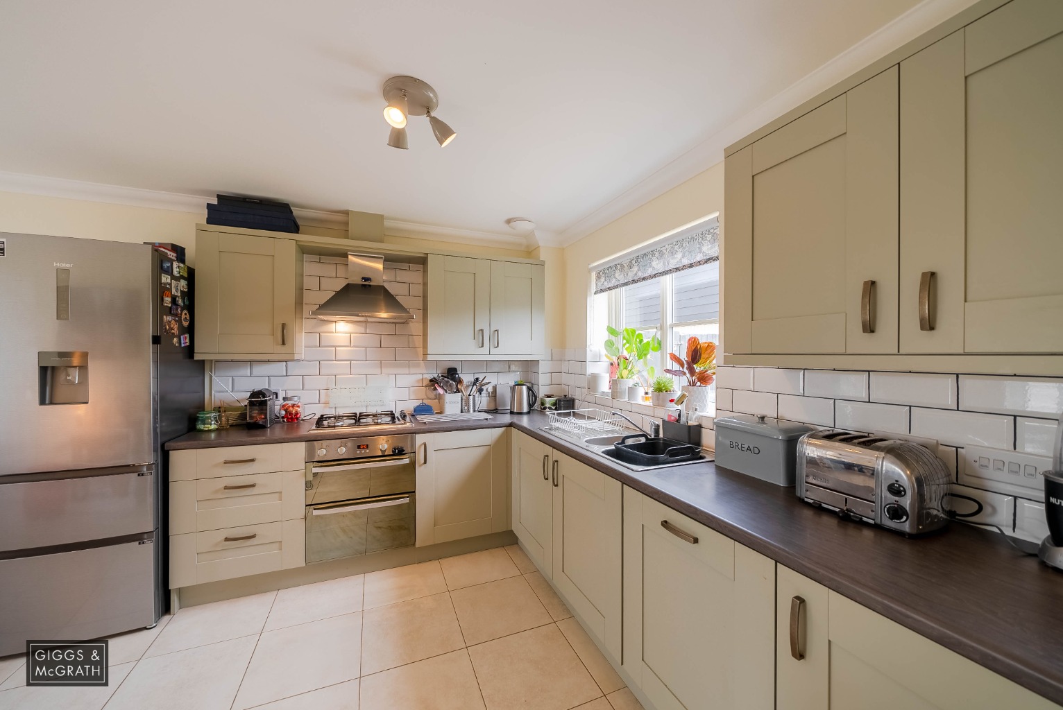 3 bed detached house for sale in Carnaile Road, Huntingdon 4