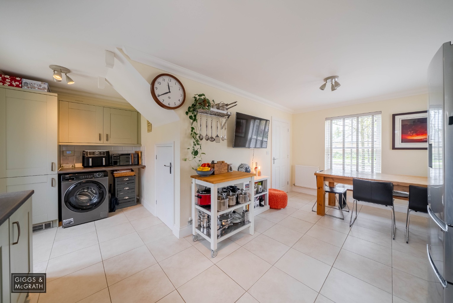 3 bed detached house for sale in Carnaile Road, Huntingdon 6