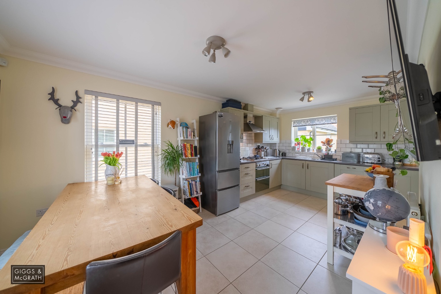 3 bed detached house for sale in Carnaile Road, Huntingdon 5