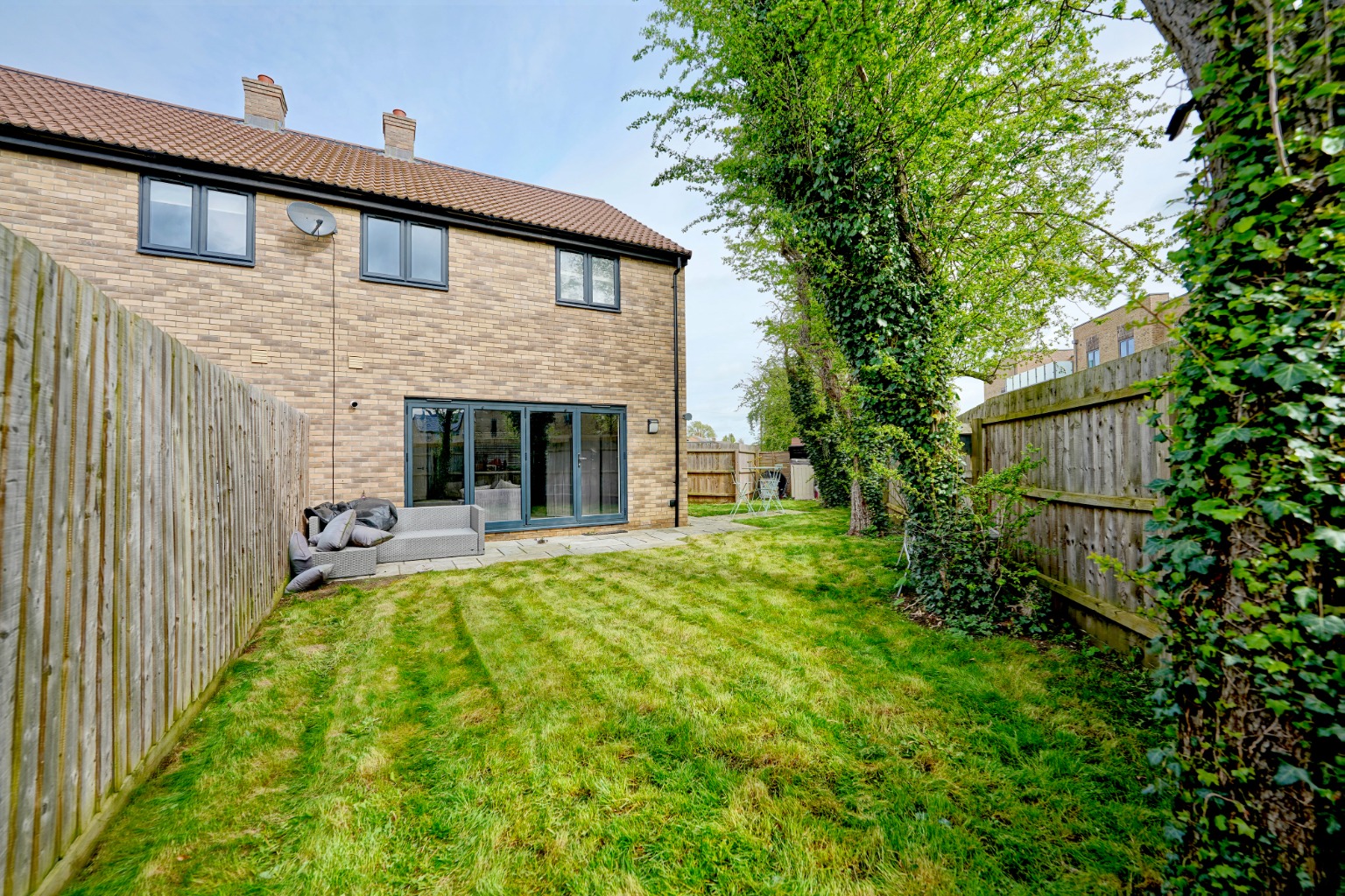 3 bed semi-detached house for sale in Pettit Road, Huntingdon  - Property Image 4