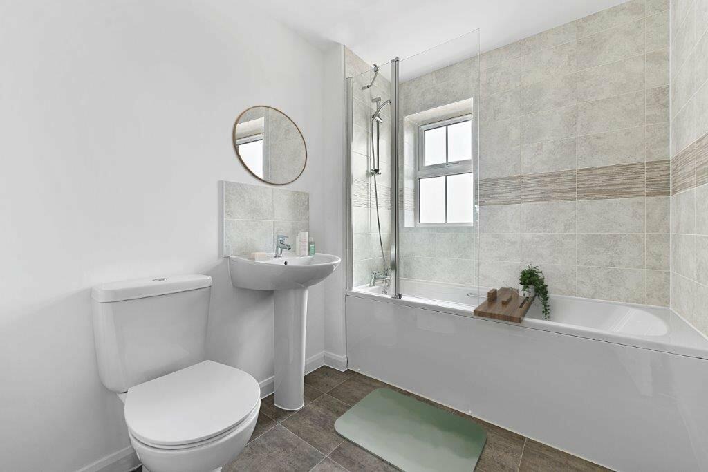 3 bed terraced house for sale in Frost Way, Huntingdon 6