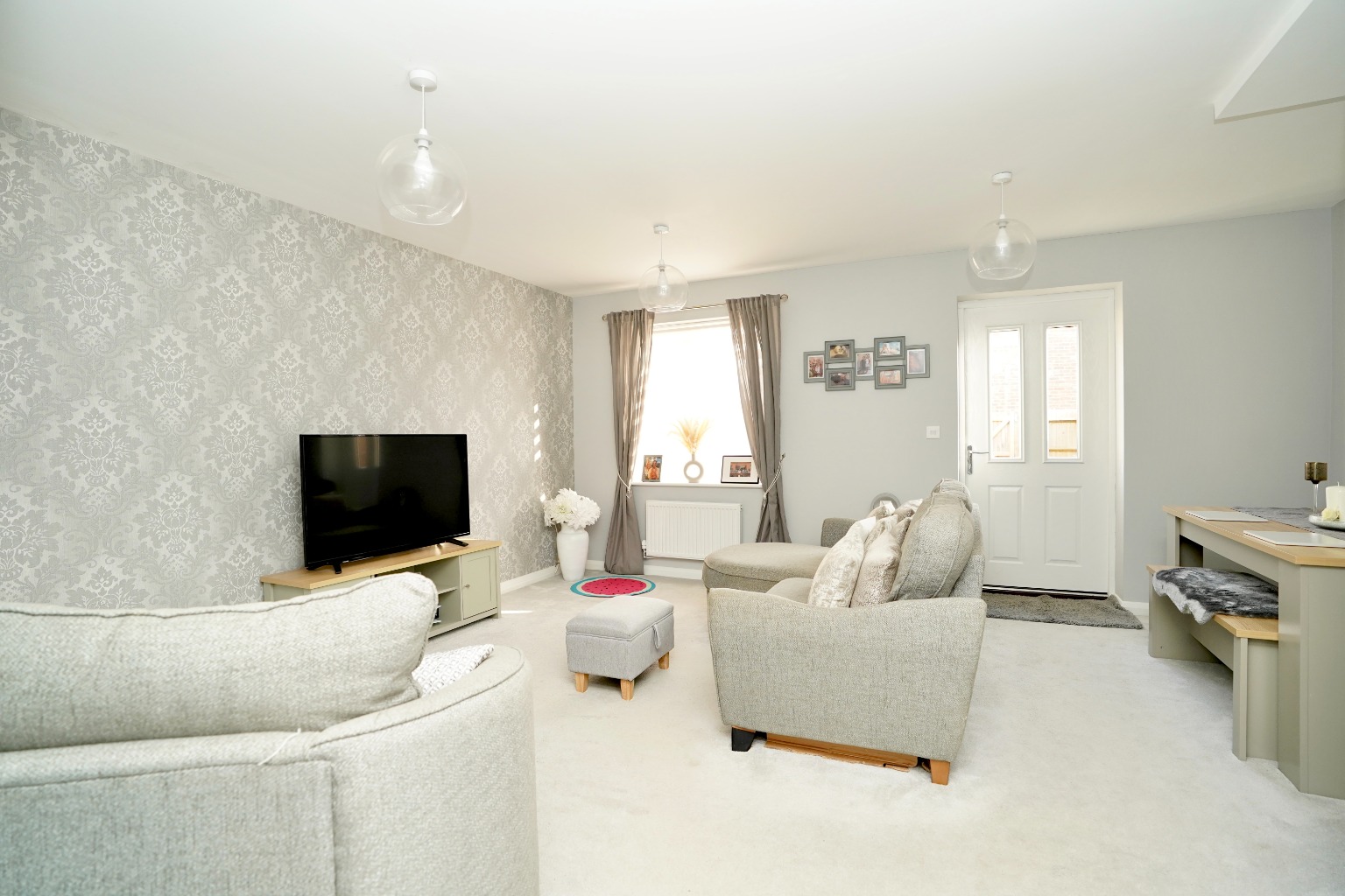 2 bed semi-detached house for sale in Harding Way, Huntingdon 2