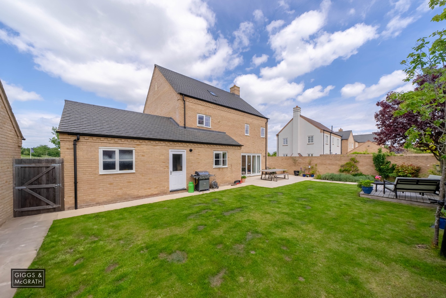 5 bed detached house for sale in Somning Close, Huntingdon  - Property Image 20