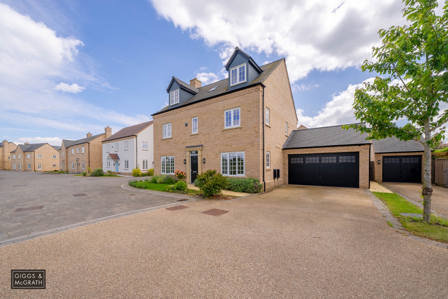 5 bed detached house for sale in Somning Close, Huntingdon  - Property Image 19