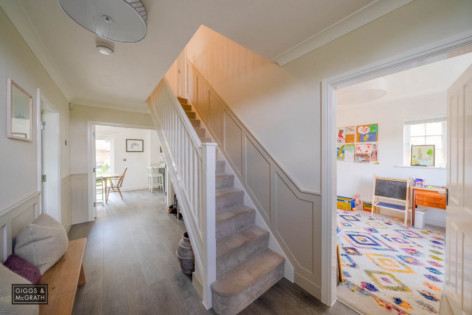 5 bed detached house for sale in Somning Close, Huntingdon 2