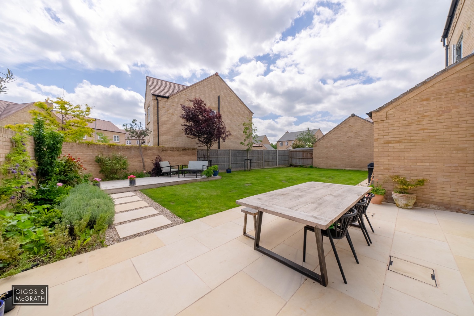 5 bed detached house for sale in Somning Close, Huntingdon 6