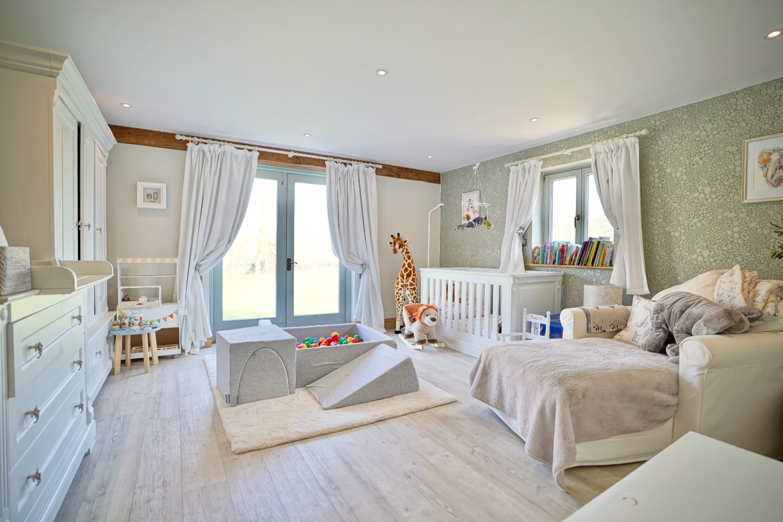 4 bed detached house for sale in Gloucester Road, Huntingdon 11