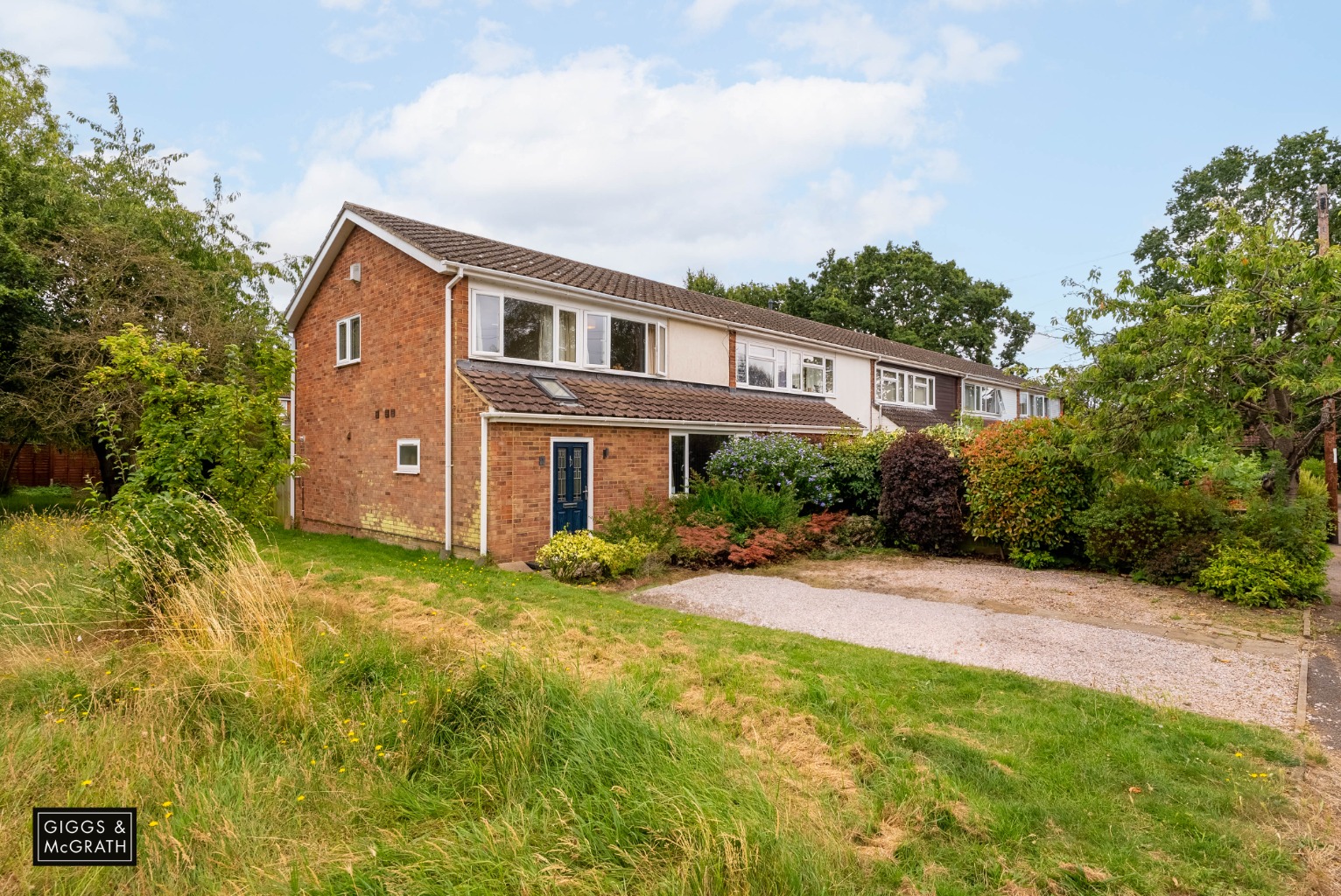 3 bed end of terrace house for sale in Gunnings Way, Huntingdon  - Property Image 1