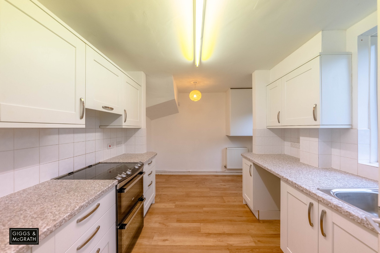 3 bed end of terrace house for sale in Gunnings Way, Huntingdon 2