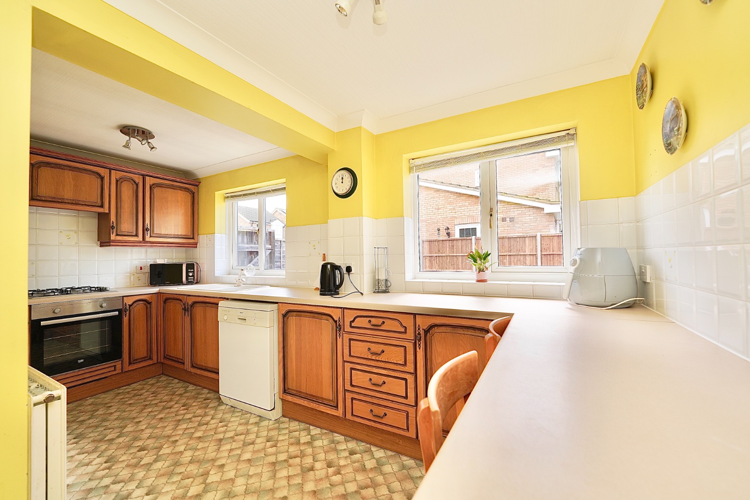 3 bed link detached house for sale in School Lane, Huntingdon 4