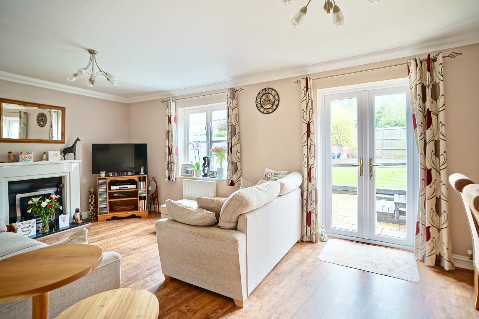 4 bed terraced house for sale in South Park Drive, Cambridge  - Property Image 2