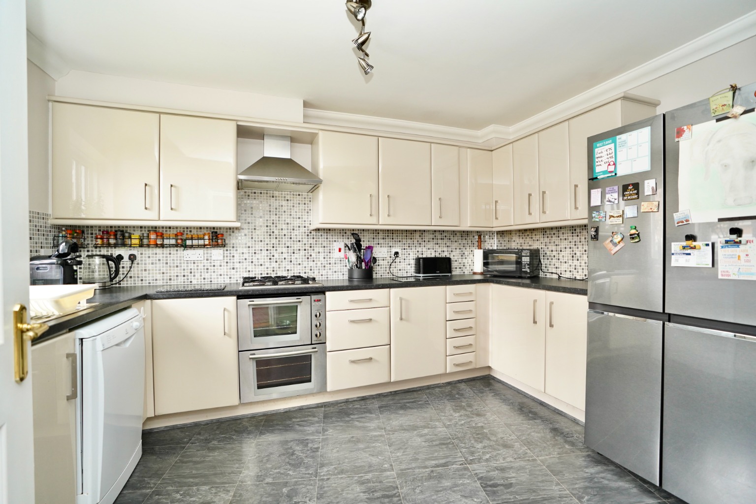 4 bed terraced house for sale in South Park Drive, Cambridge  - Property Image 3