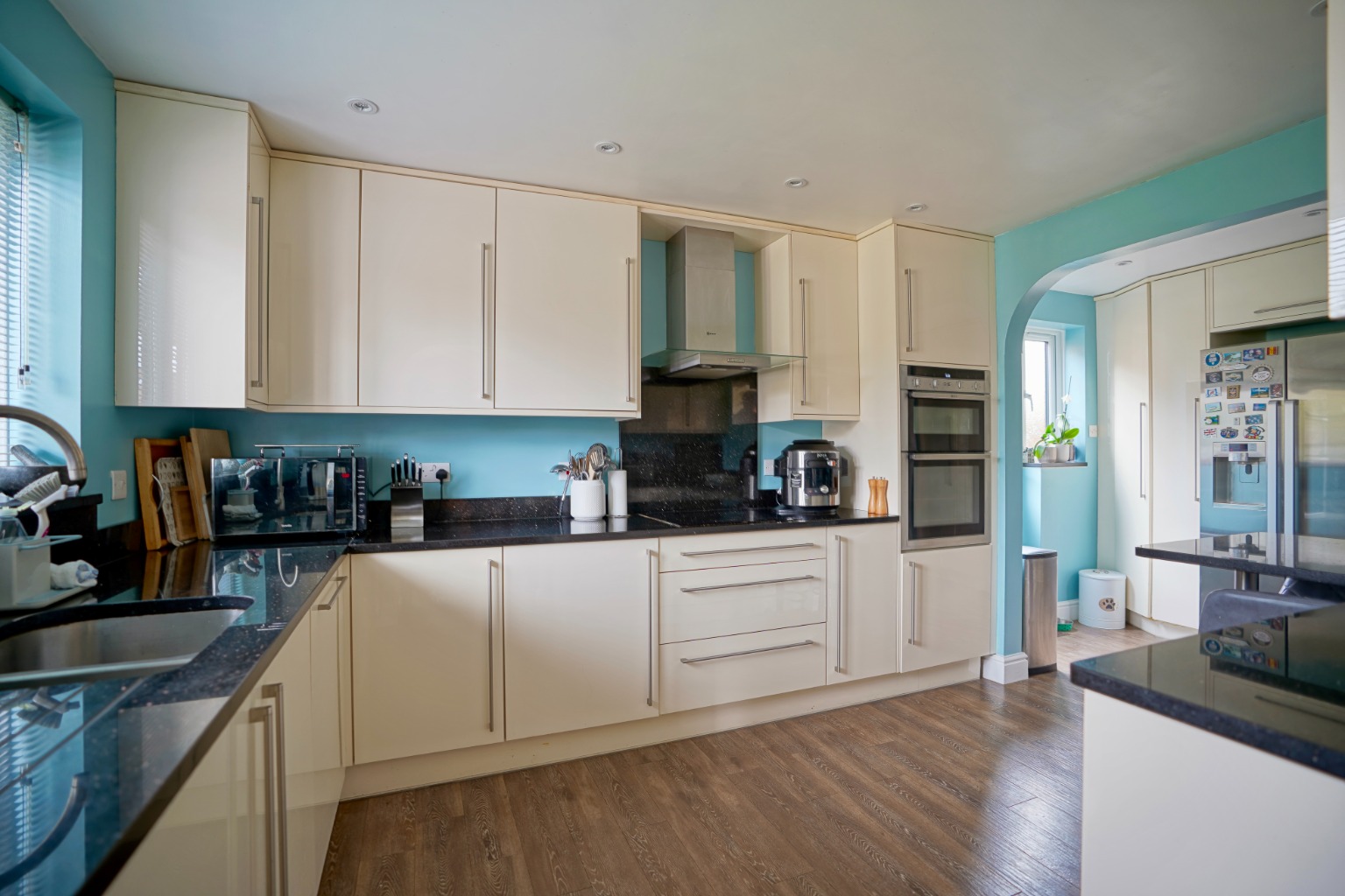 4 bed detached house for sale in Hartham Close, Huntingdon 1