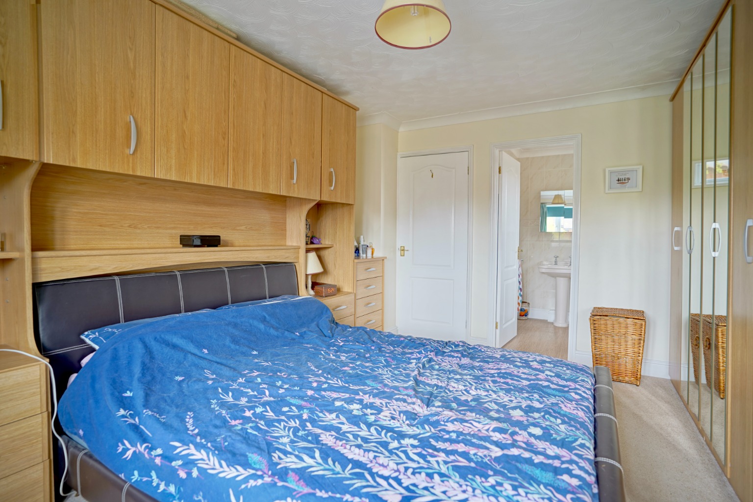 4 bed detached house for sale in Hartham Close, Huntingdon 6