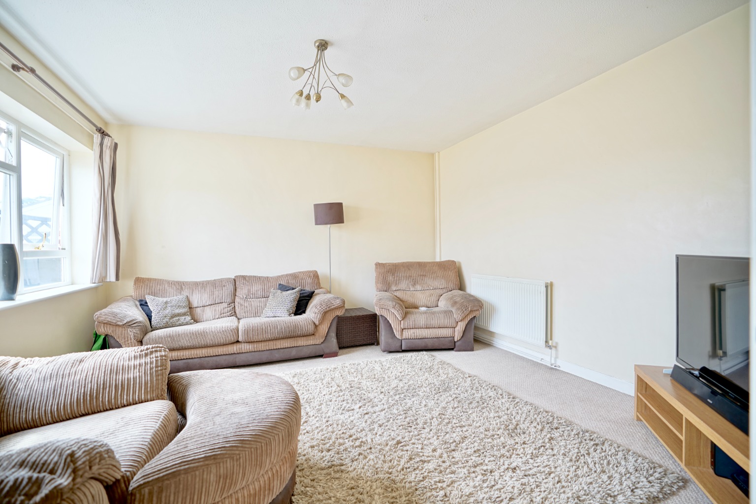 3 bed bungalow for sale in Tythe Piece, Huntingdon 1