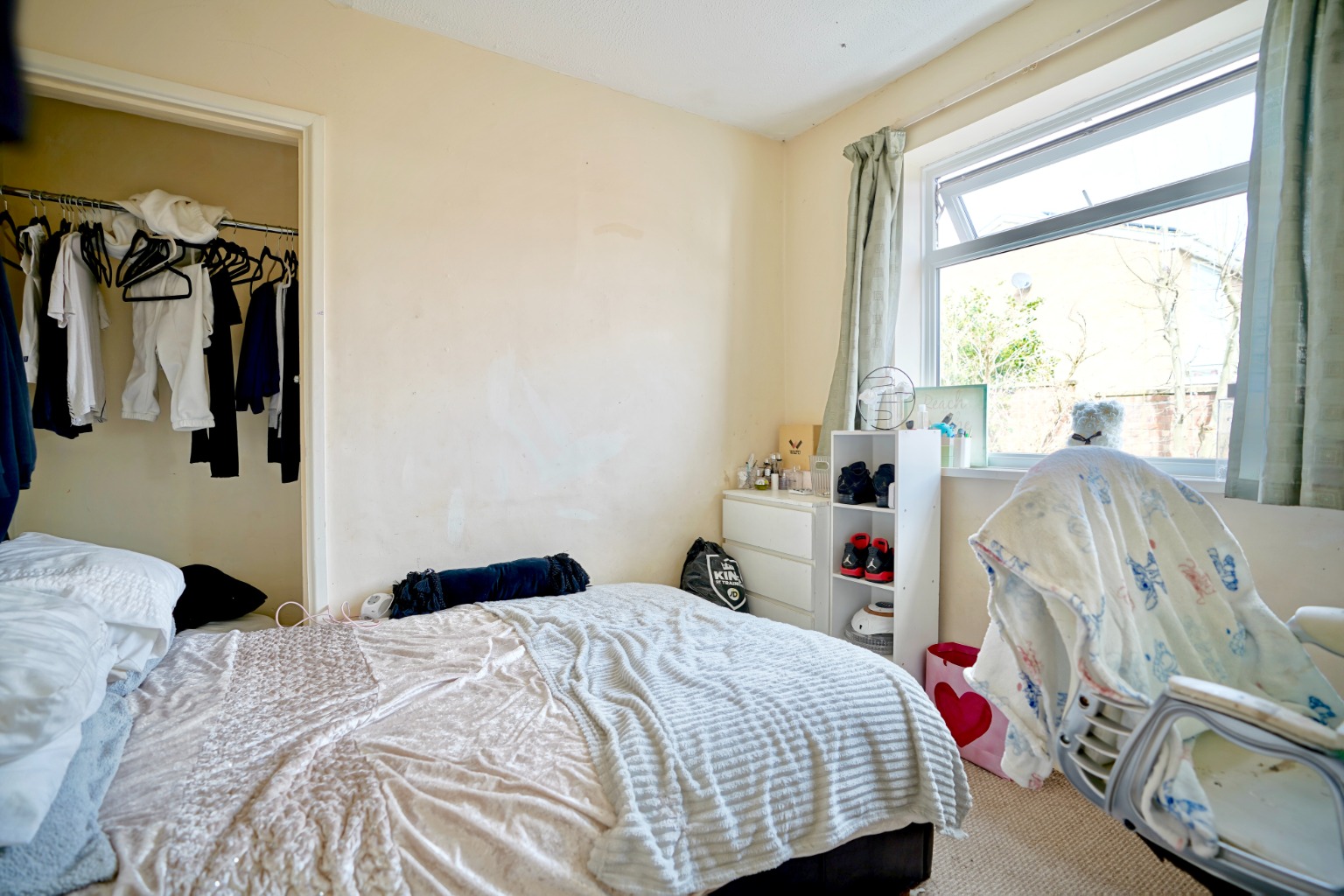 3 bed bungalow for sale in Tythe Piece, Huntingdon 6