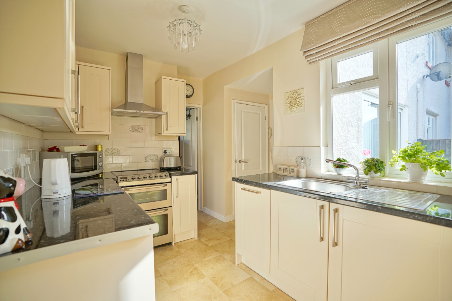 3 bed semi-detached house for sale in Thrapston Road, Huntingdon  - Property Image 5