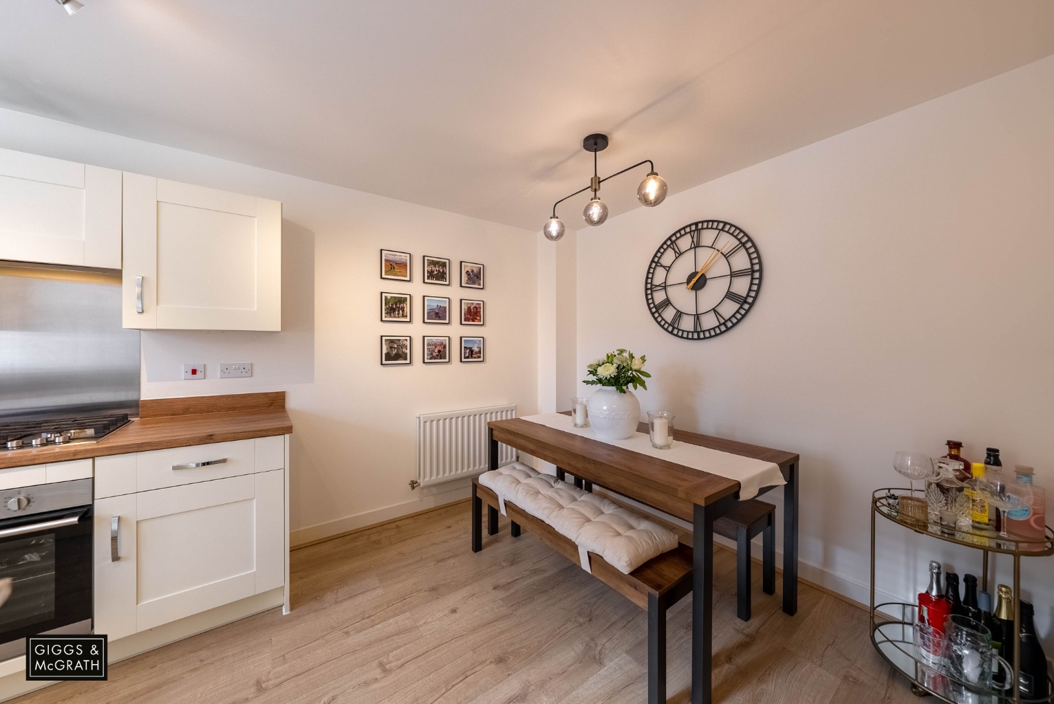 3 bed semi-detached house for sale in Hetley Close, Huntingdon 3