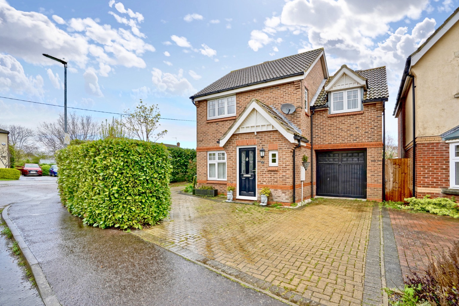 3 bed detached house for sale in Sumerling Way, Huntingdon - Property Image 1
