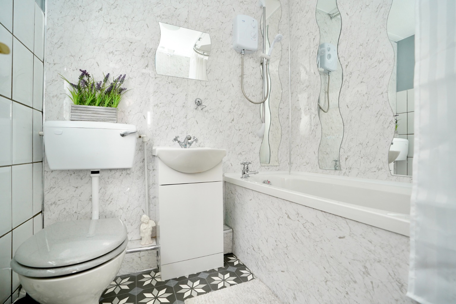 3 bed detached house for sale in Maryland Avenue, Huntingdon 5