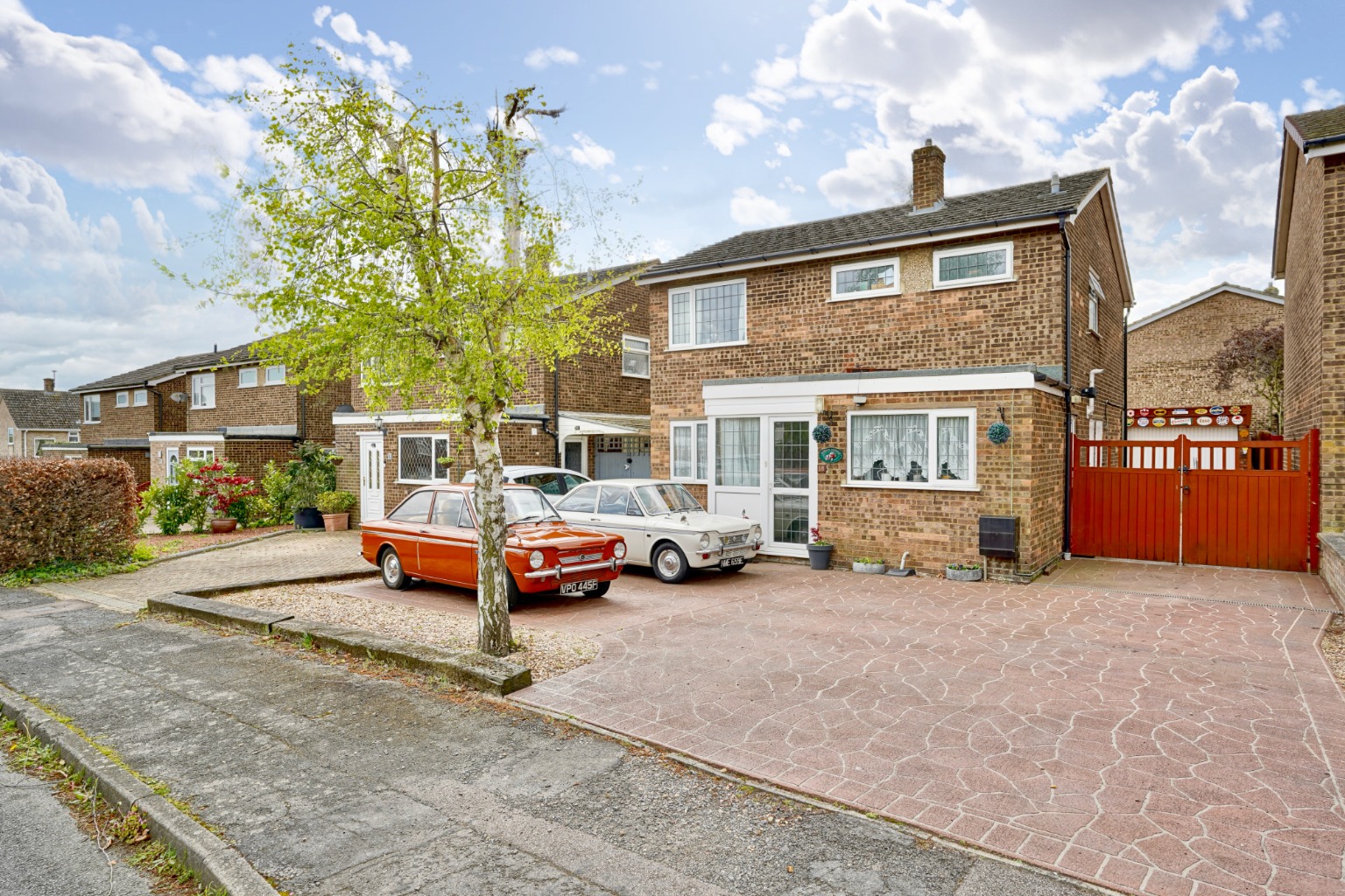 3 bed detached house for sale in Maryland Avenue, Huntingdon - Property Image 1