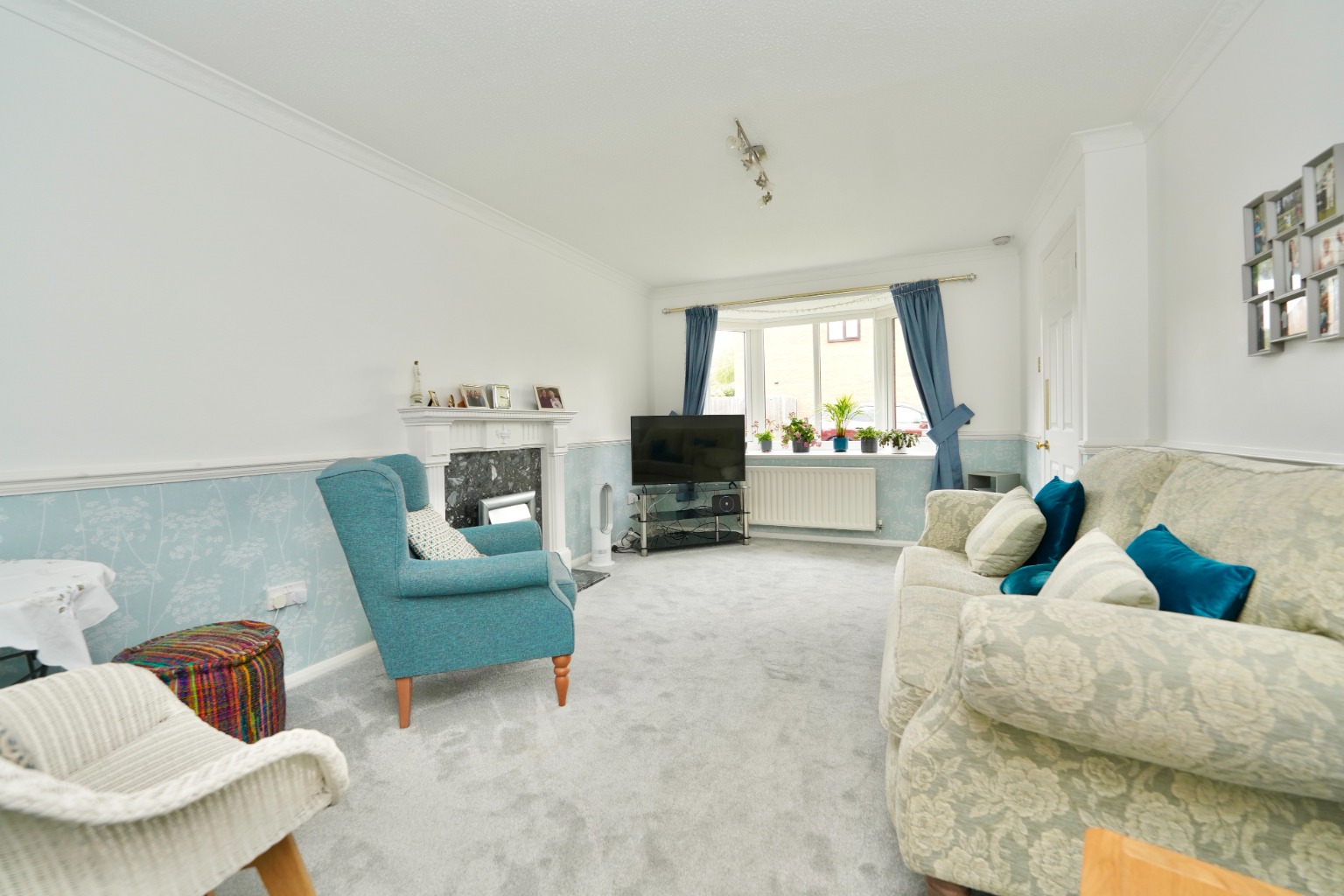 3 bed semi-detached house for sale in Blea Water, Huntingdon 5