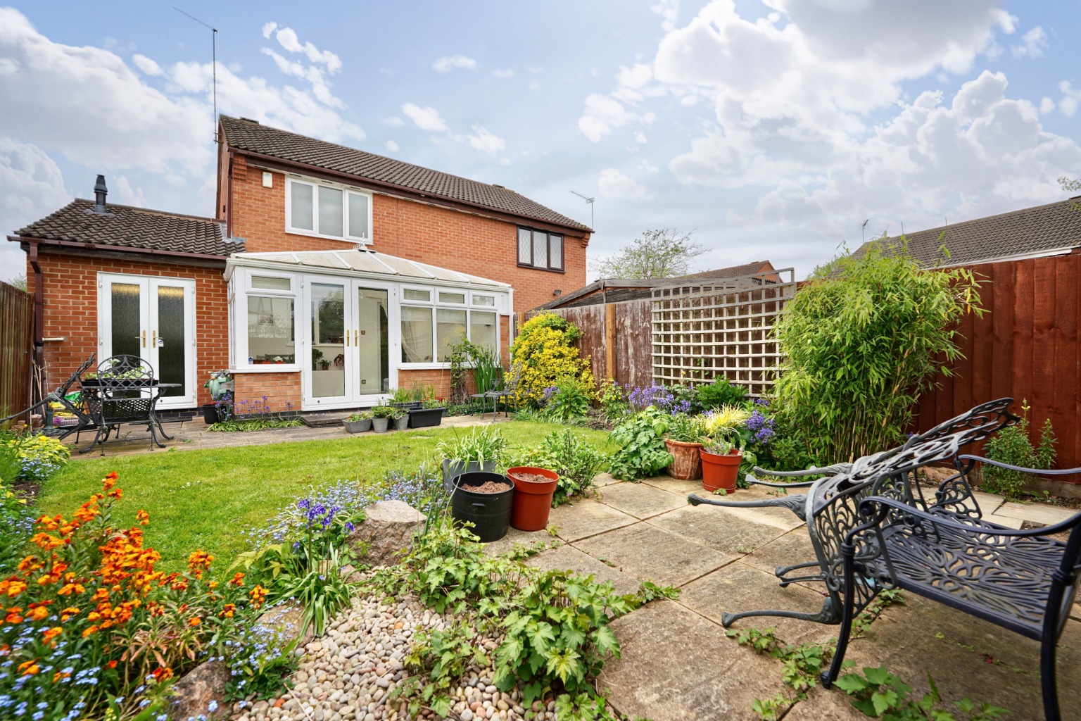 3 bed semi-detached house for sale in Blea Water, Huntingdon 4