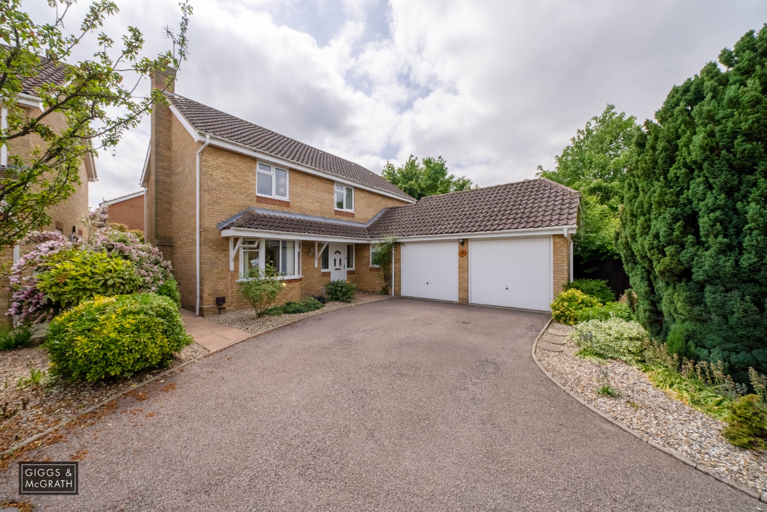 4 bed detached house for sale in Blyton Road, Cambridge  - Property Image 1