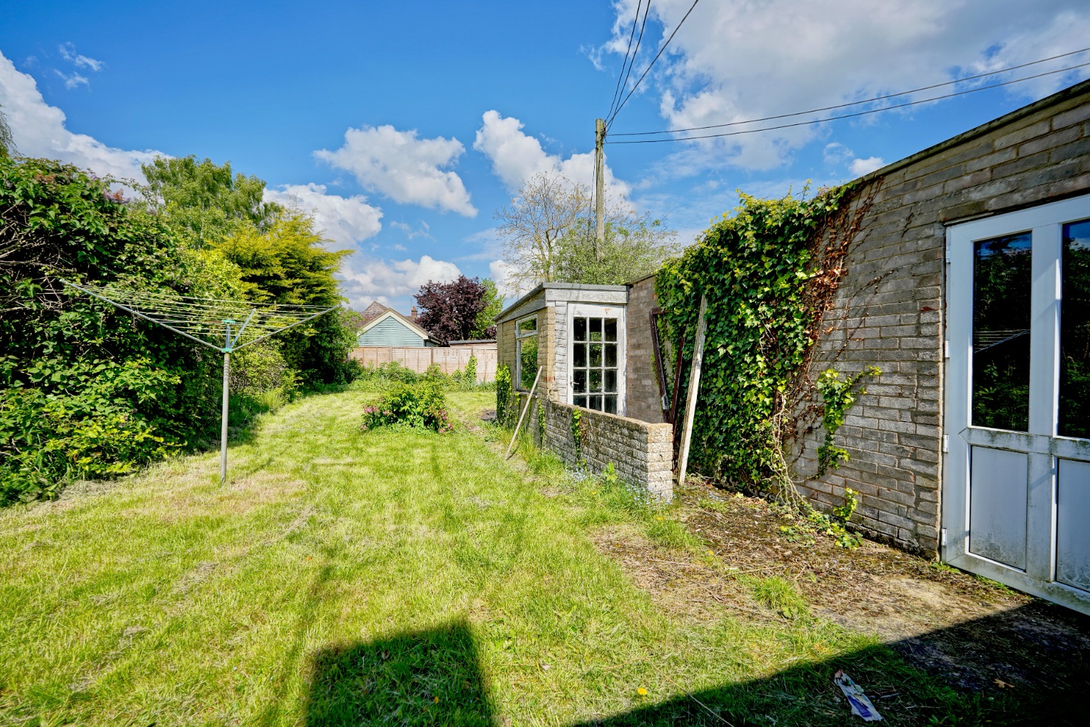 2 bed bungalow for sale in Marsh Lane, Cambridgeshire  - Property Image 3