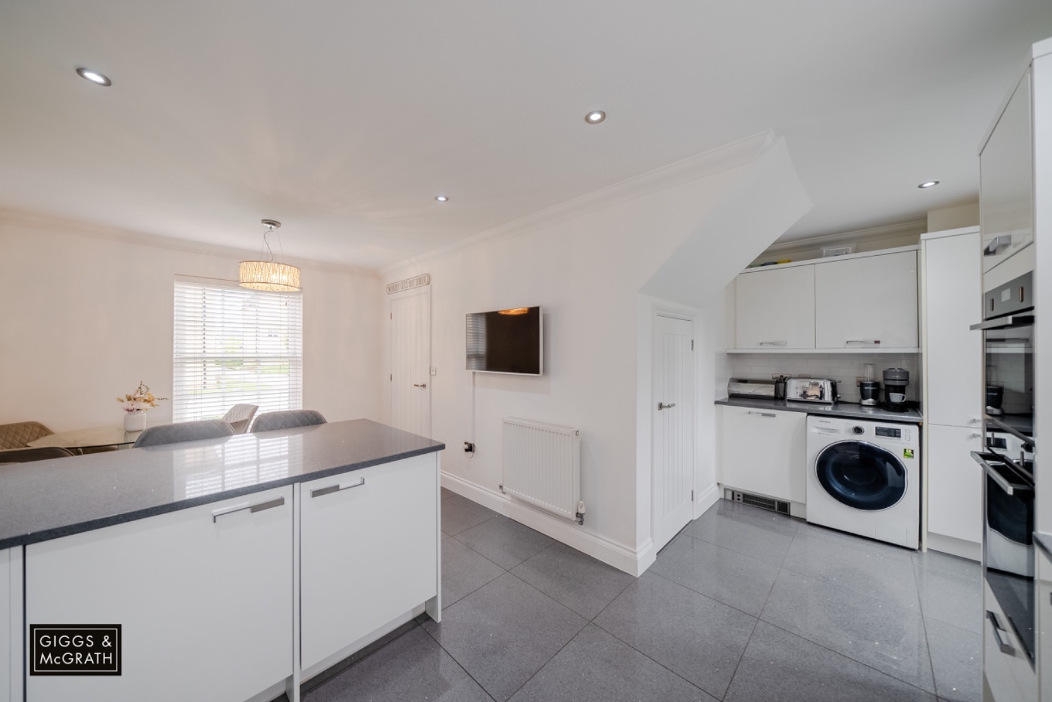 4 bed link detached house for sale in Pople Drive, Huntingdon 6