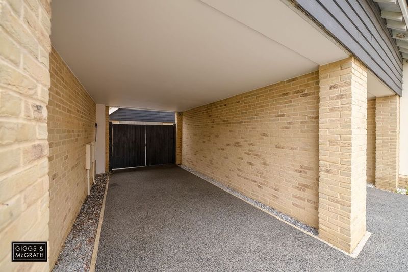 4 bed link detached house for sale in Pople Drive, Huntingdon 21