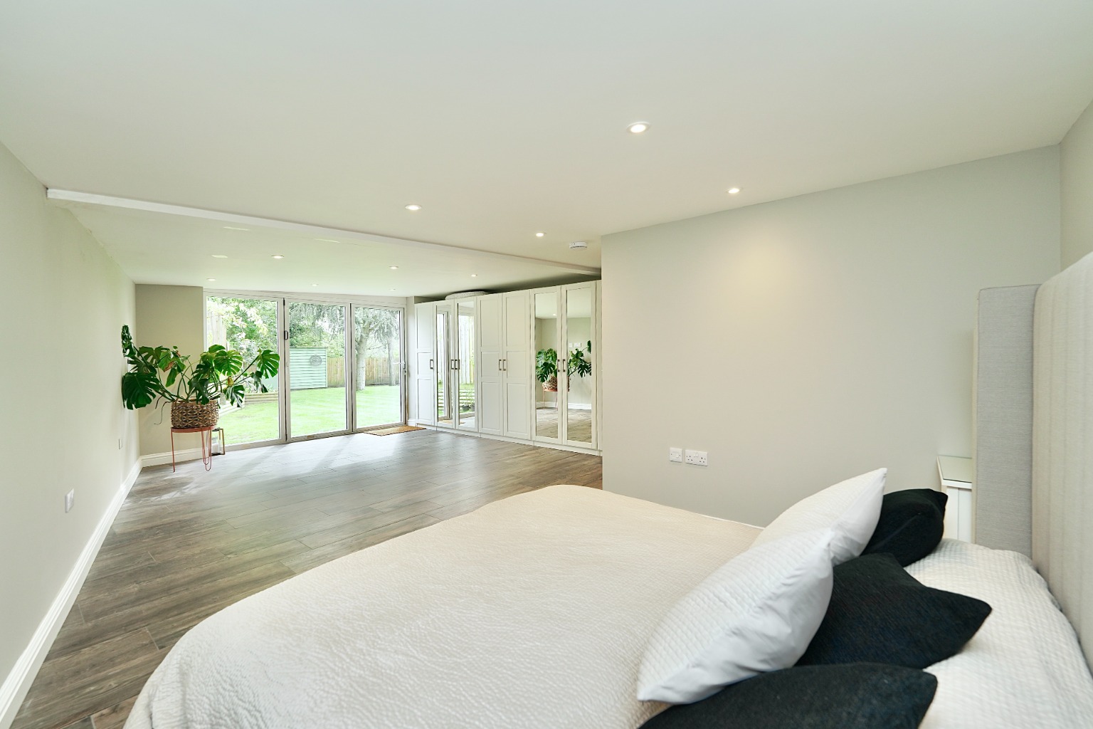 4 bed semi-detached house for sale in Hill Estate, Huntingdon 14