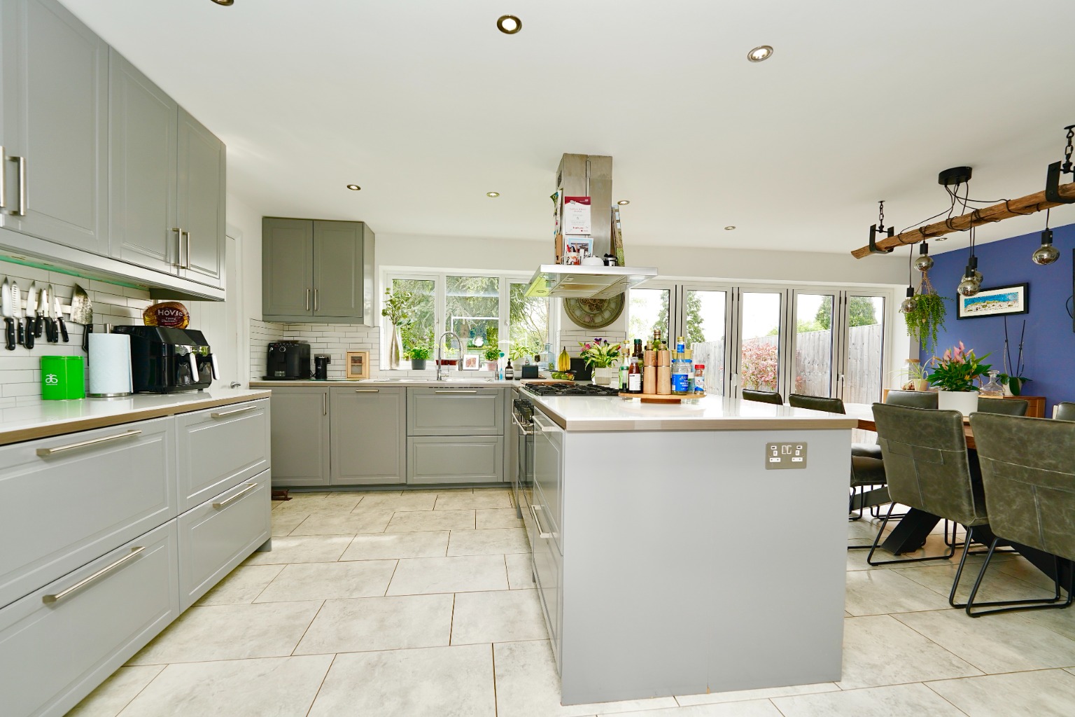 4 bed semi-detached house for sale in Hill Estate, Huntingdon  - Property Image 2